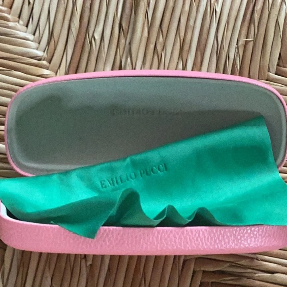 Emilio Pucci Pink Eyeglasses Case NWT With Microfiber Cleaning Cloth